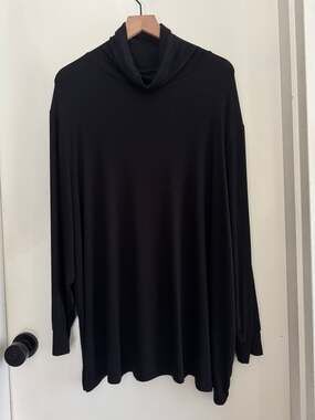 universal standard black Cloud Rib black turtleneck - 6x
